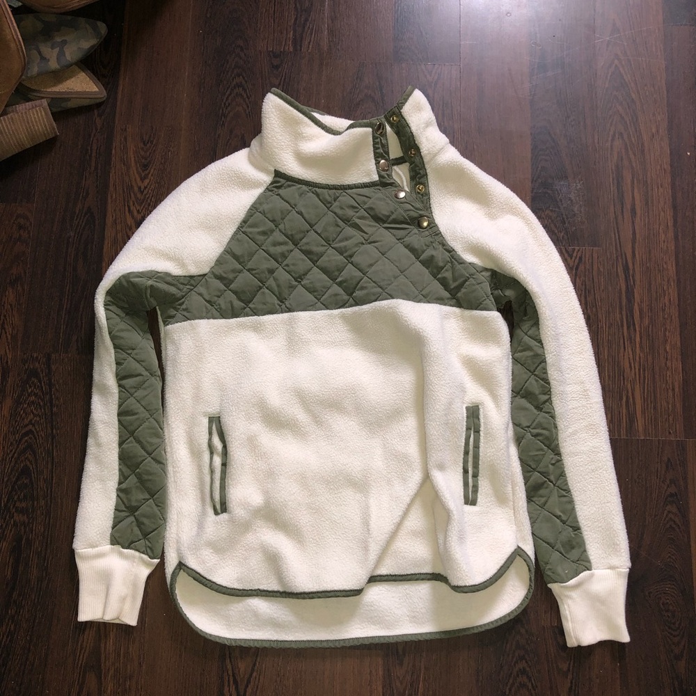 abercrombie asymmetrical snap up fleece
